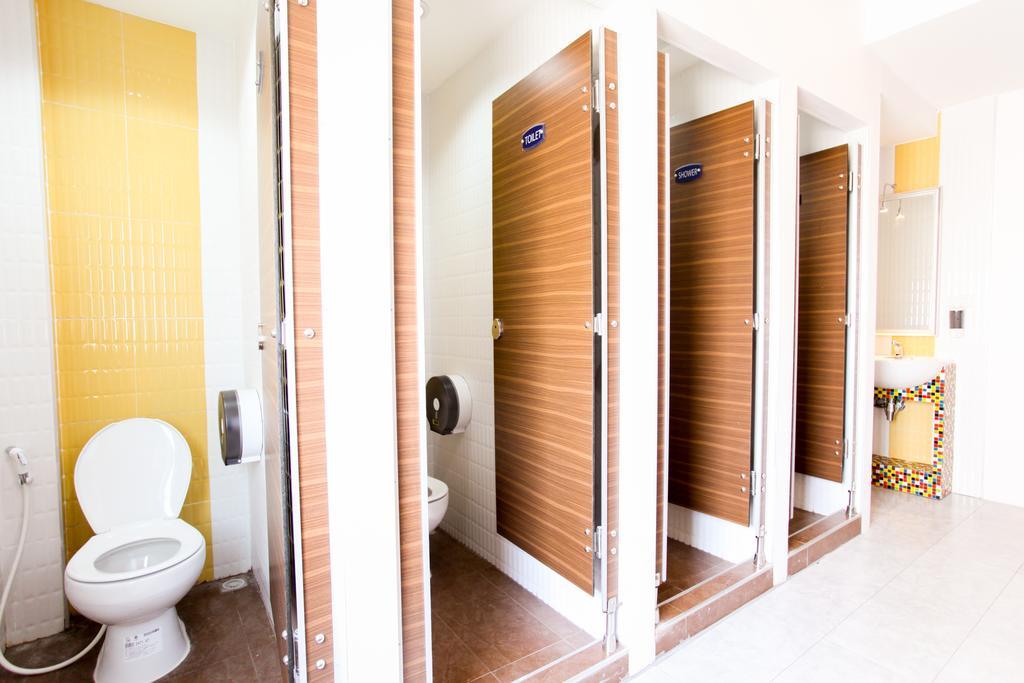 Hostel 8 Sukhumvit Soi 8 Bangkok Szoba fotó
